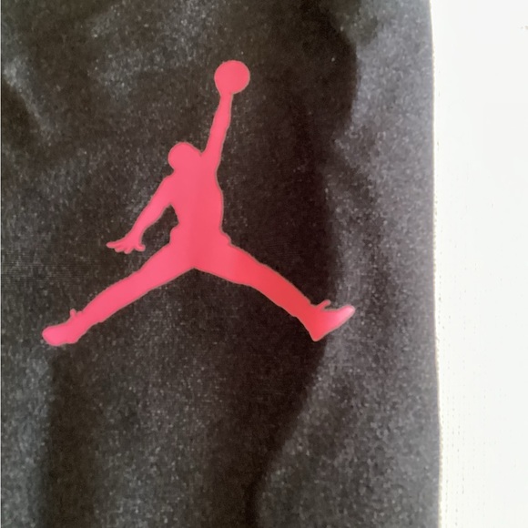 Jordan Kids Black Leggings with Pink Logo - Picture 6 of 10